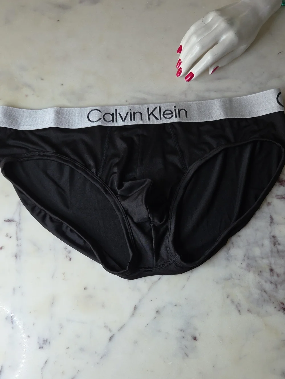 Calvin Klein Intense Power Hip Black Briefs with White Logo Waistband Sz XL